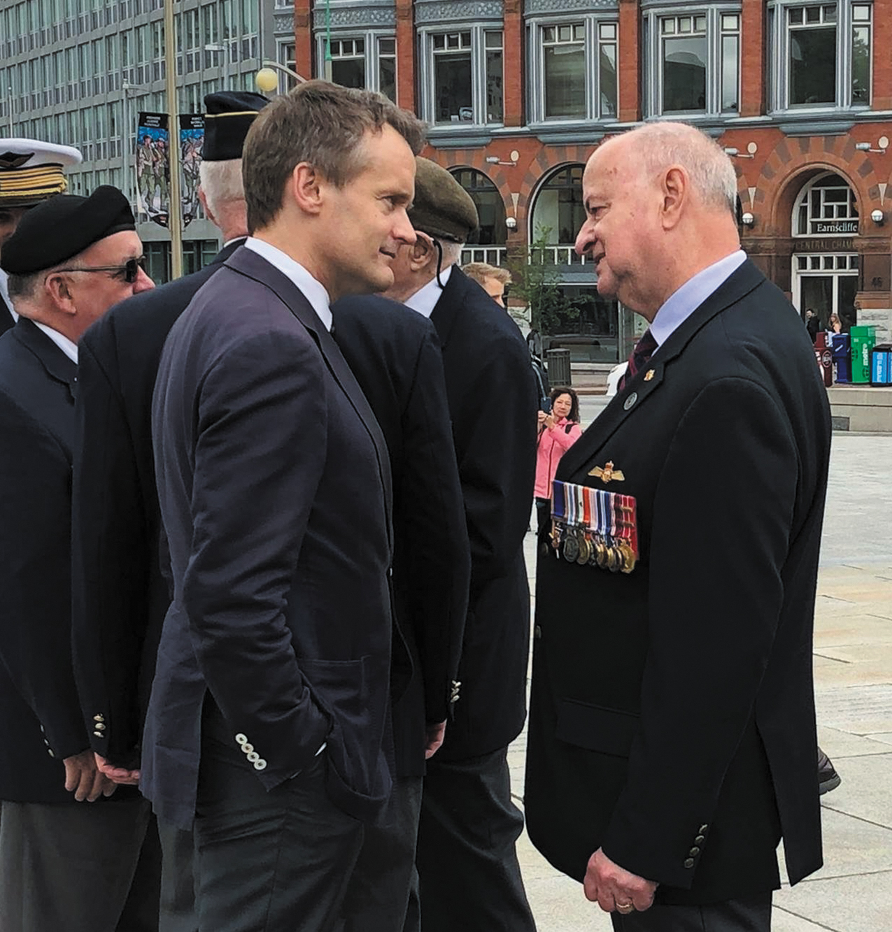 L’ombudsman des vétérans, Guy Parent, avec le ministre Seamus O’Regan